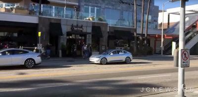 Tesla Model 3   